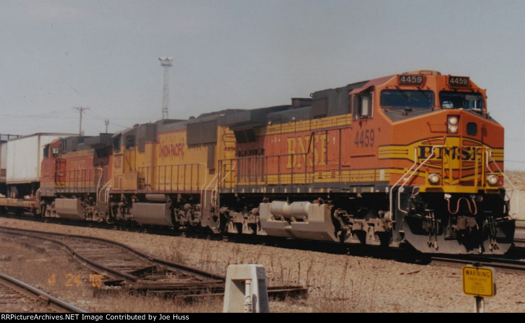 BNSF 4459 East